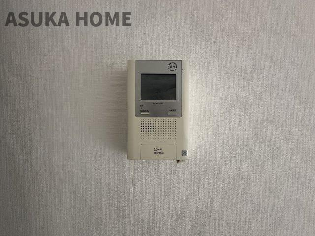 シティコープ菊名グレイスコアのその他|テレビモニター付きなので急な来客時やお子様のお留守番にも安心な設備ですね。