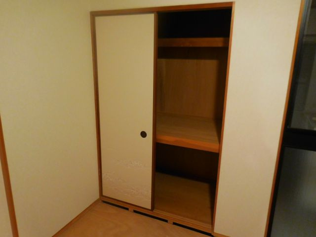 高槻市高西町の賃貸マンションの収納