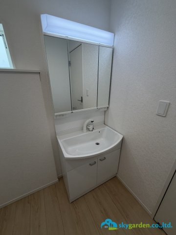 秦野市南矢名第19　新築戸建　全2棟1号棟の独立洗面台