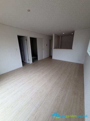秦野市南矢名第19　新築戸建　全2棟1号棟の居間・リビング