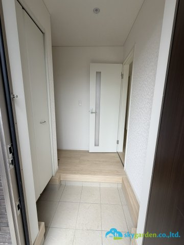 秦野市南矢名第19　新築戸建　全2棟1号棟の玄関