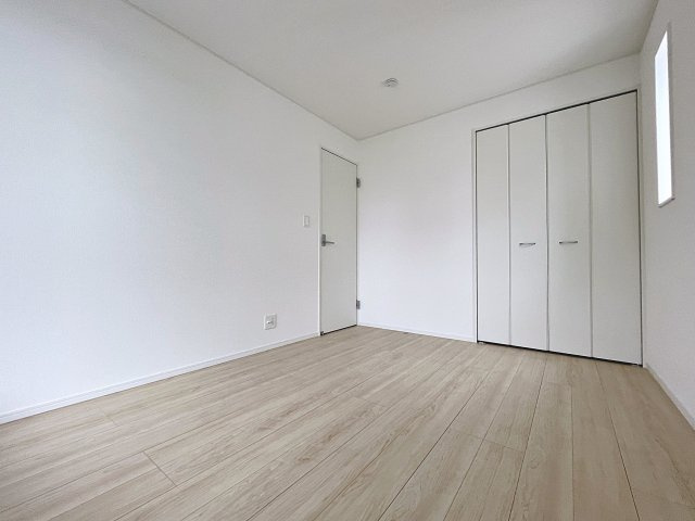 新築戸建・新築建売　矢吹町曙町第4　善郷小・矢吹中の洋室|シンプルなので様々なテイストのインテリアも合いそうですね！