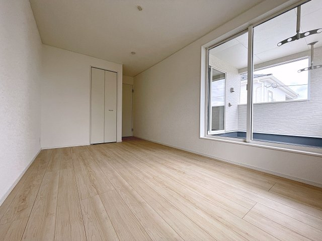 新築戸建・新築建売　矢吹町曙町第4　善郷小・矢吹中の洋室|落ち着きのある空間で自分だけのプライベートな時間をお過ごしください！