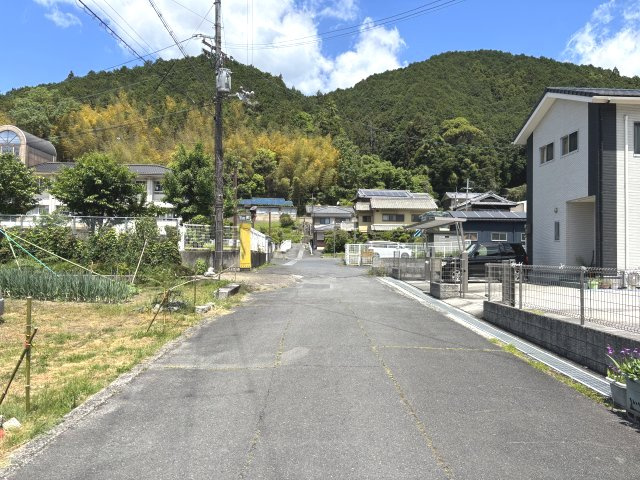 桜井市大字初瀬の前面道路含む現地写真