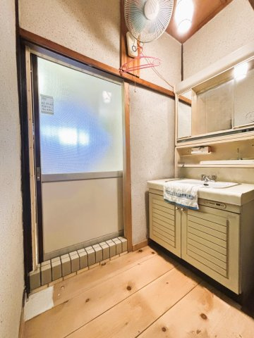 桜井市大字初瀬の洗面所|ゆとりある明るい洗面空間