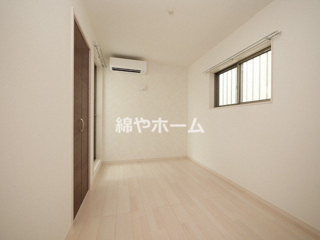 Grande Maison南巽の寝室|広くて明るい寝室