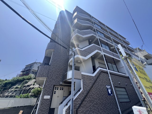 コーラル五色山の外観