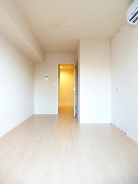 ラ・クレール下北沢の居間・リビング|★白を基調とした明るいお部屋★
