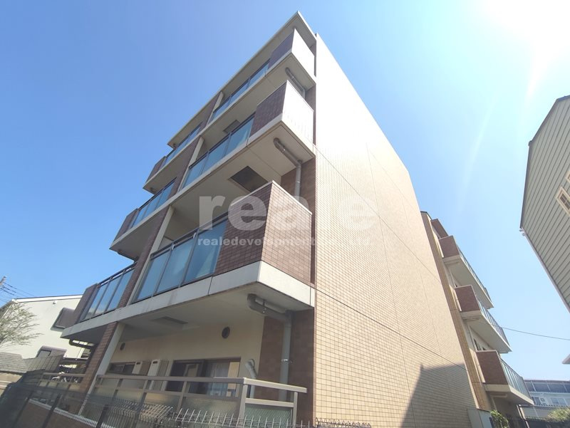 三鷹市新川６丁目の賃貸マンション