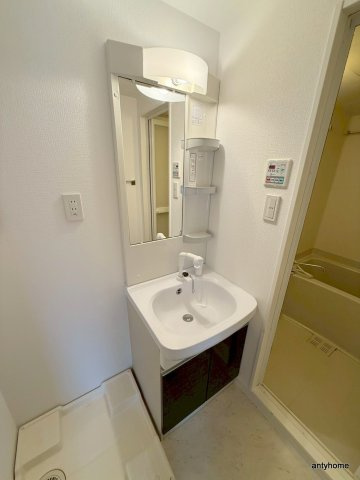 プレミアムコート谷町四丁目　仲介手数料無料の洗面所