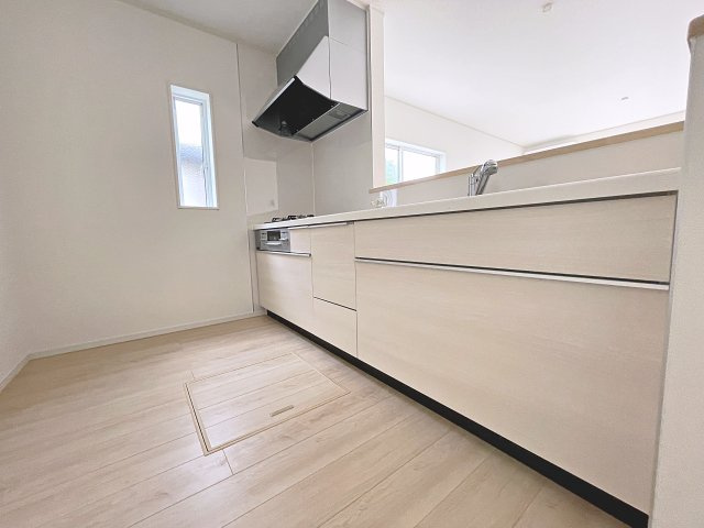 新築戸建・新築建売　矢吹町曙町第4　善郷小・矢吹中のキッチン|キッチンはカウンターになっているのでリビング全体を見渡すことができます！