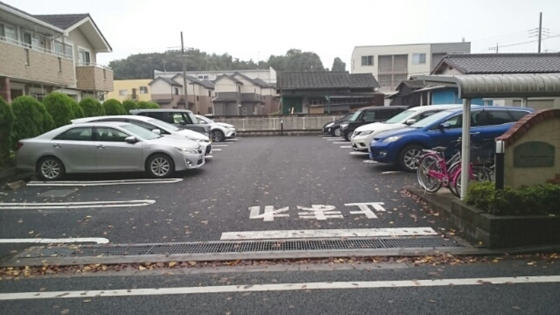 カリーノ・フィオーレの駐車場