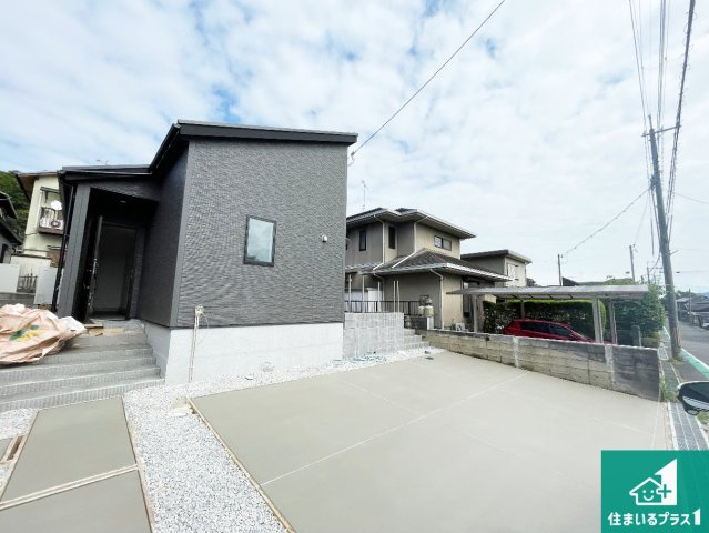 湖南市サイドタウン　第1期　新築一戸建ての外観|安心の10年保証！外観を美しく保ち、雨水で汚れを落とします！気になることがありましたら、お気軽にお問い合わせください！
