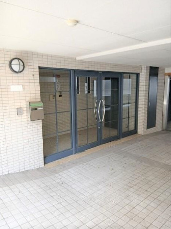 ラムール六甲山ノ手のエントランス|建物の内部です