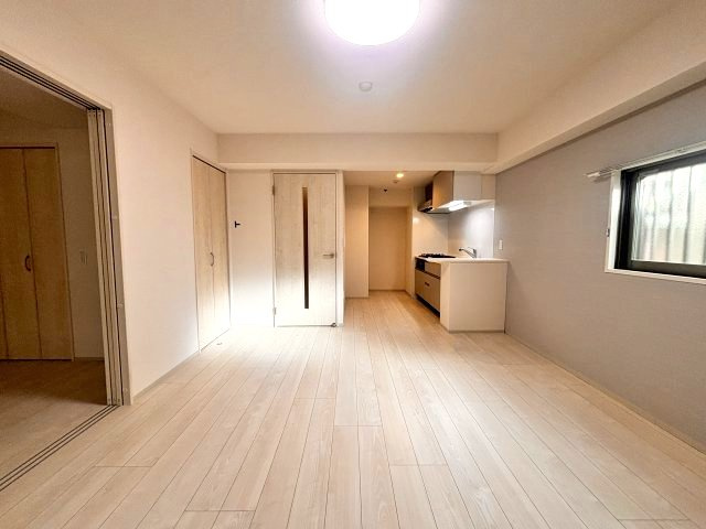 ブルーミンメドー本山の居間・リビング