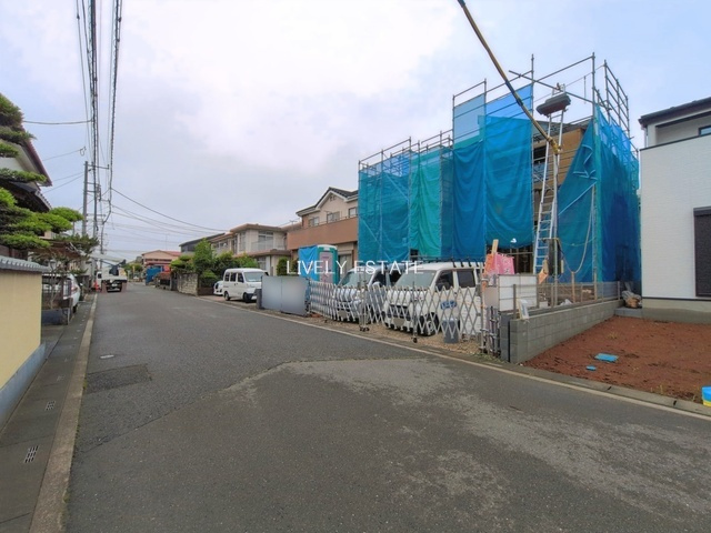 越谷市弥栄町1丁目 新築分譲住宅の前面道路含む現地写真