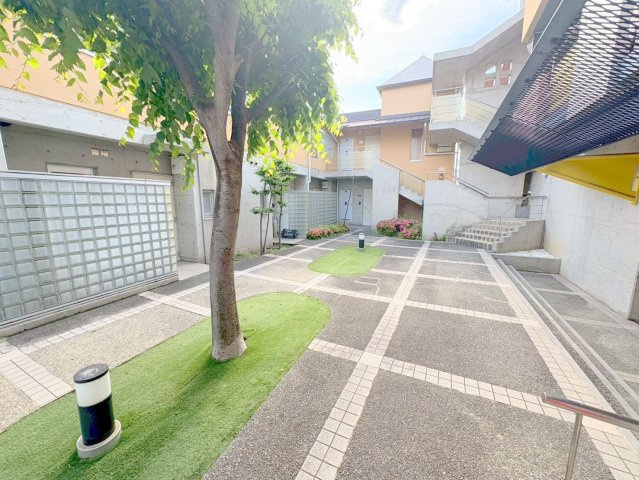 カーサ小浜のロビー|毎日通るロビーはこのようになっています