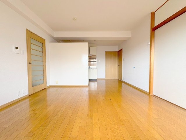 カーサ小浜の居間・リビング|ゆったりとした居間です
