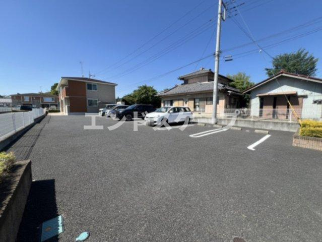 Ｒ・ＳグランツⅢの駐車場|高崎、前橋のお部屋探しはエンドスケープまで！お客様の理想お聞かせ下さい♪