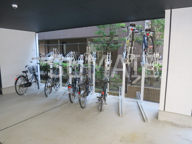 ＧＲＡＮＤＥ小岩のその他共用部分|敷地内駐輪場。