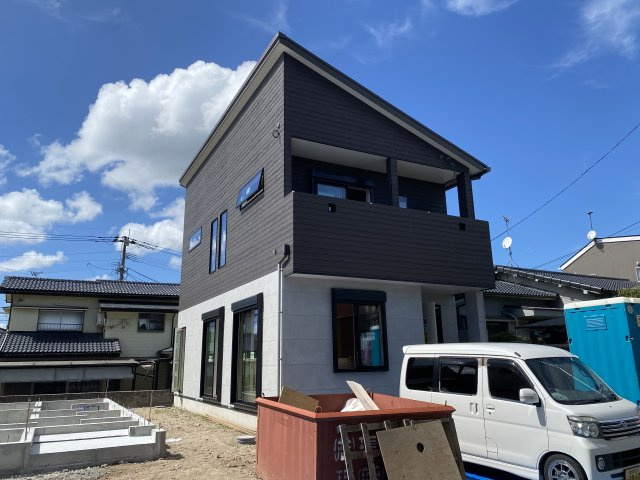 西伊敷4丁目　S-pacio　B棟