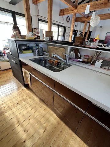 鶴居村でスローライフ　築浅の平屋住宅のキッチン