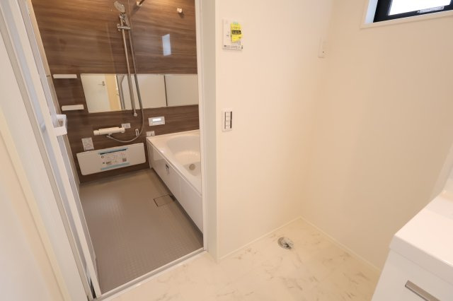 《仲介手数料無料》浦和区元町３丁目12-7新築一戸建てケイアイグレイスのランドリースペース