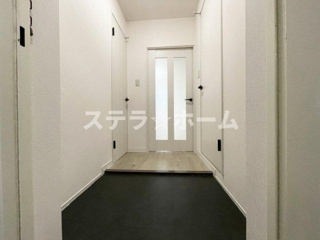 新大阪第1ハイツビルの玄関|シンプルで使いやすい玄関です