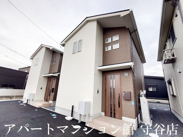 Three above　誠和の外観