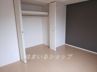 フローラル清水　Ａ棟の寝室|クローゼットあり