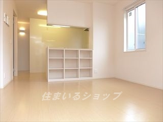 フローラル清水　Ａ棟の居間・リビング|人気の対面キッチン