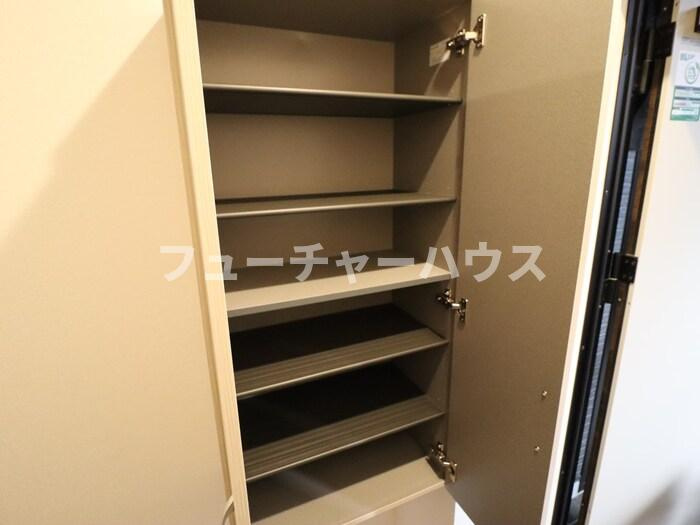 レーヴ・ウェル笠原Ｕｎの玄関