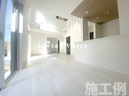 【居間・リビング】 | 【仲介手数料０円】藤沢市打戻2期　新築一戸建て | 藤沢市打戻2期　新築一戸建て