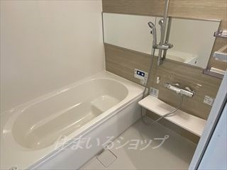 メゾン・ド・シュシュの浴室|ゆったり一坪の浴室、追い焚きあり