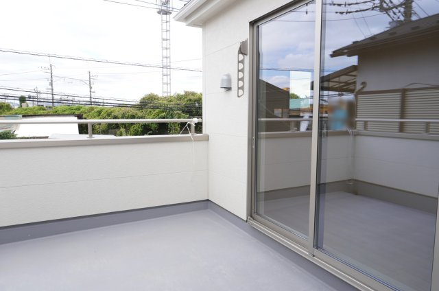 越谷市七左町6丁目 新築分譲住宅のバルコニー
