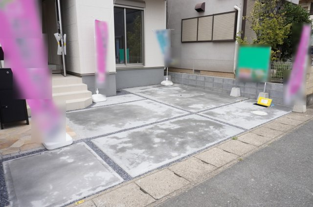 越谷市七左町6丁目 新築分譲住宅の駐車場