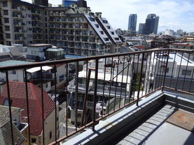 【バルコニー】 | 新宿サマリヤマンション