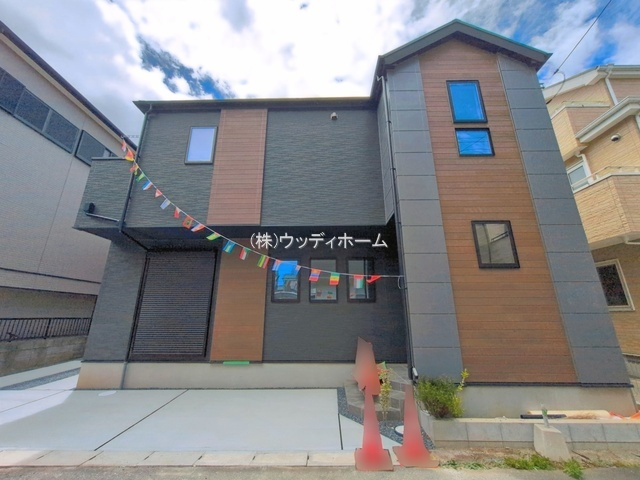 越谷市赤山町3期　新築一戸建ての外観