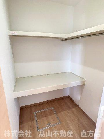 直方市津田町のアパートの収納
