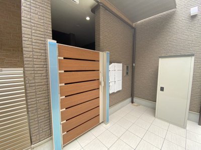 【エントランス】 | F+style浜寺石津町西３号館 | 清潔なエントランスです