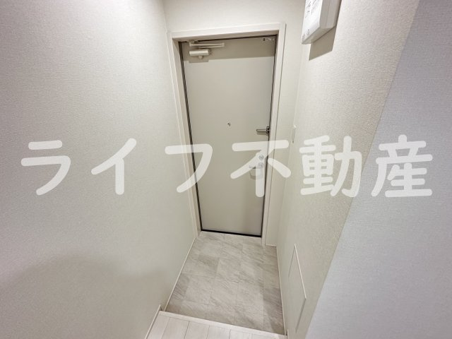 フジパレス高井田西Ⅴ番館の玄関