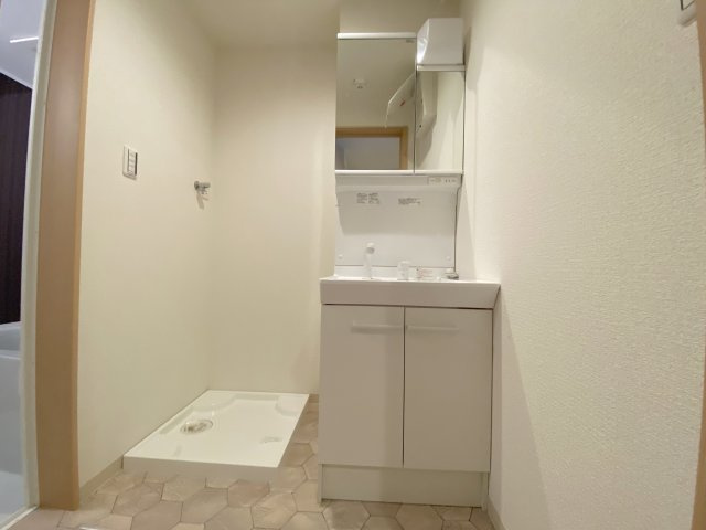 【独立洗面台】 | F+style浜寺石津町西３号館 | 独立洗面台で身支度をすべて済ませてしまいましょう