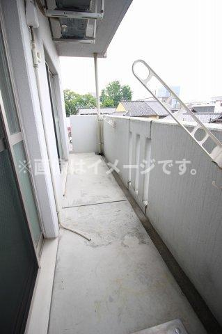 （仮称）都城市中町マンションのバルコニー|開放的で明るい空間を演出してくれるバルコニーです