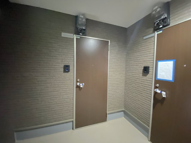 【玄関】 | F+style浜寺石津町西３号館 | 収納もある玄関です