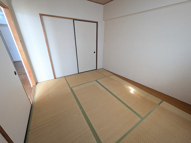 アメニス桜山寺B棟（C-1）の和室