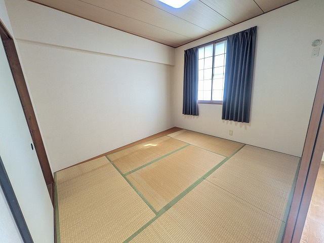 アメニス桜山寺B棟（C-1）の和室