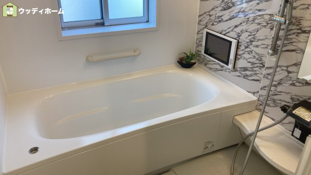 川口市安行原　中古一戸建ての浴室