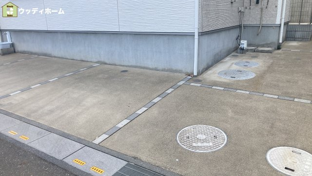 川口市安行原　中古一戸建ての駐車場