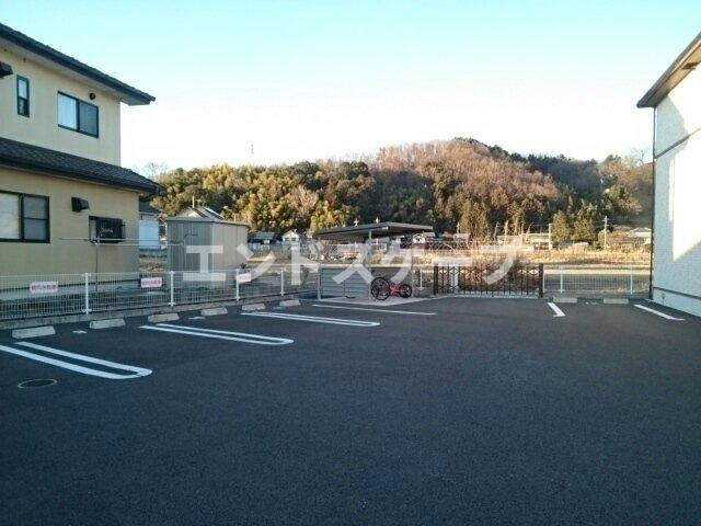 Ｆｒａｎｃ　Ｍａｉｓｏｎ　Ｂの駐車場|高崎、前橋のお部屋探しはエンドスケープまで！お客様の理想お聞かせ下さい♪