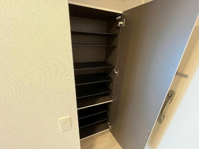 プラージュ広島駅前の収納|下駄箱